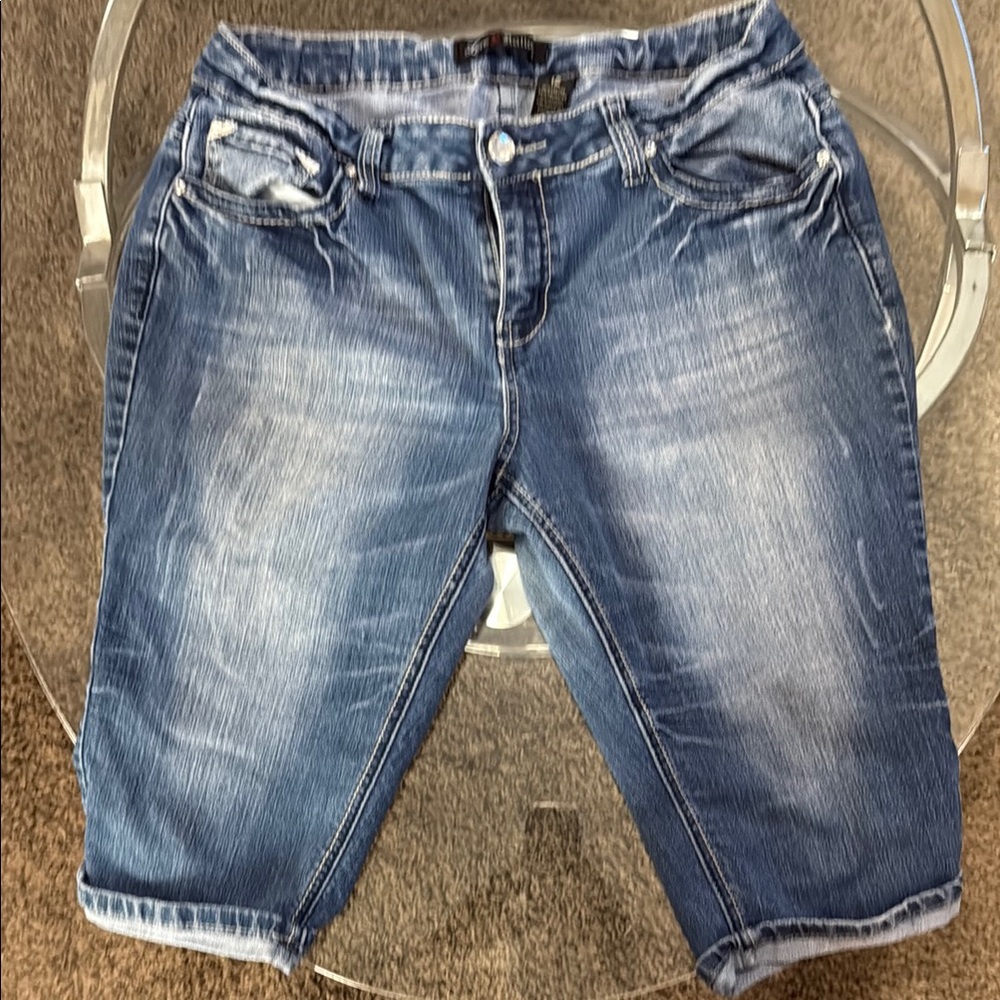 Love Nation Blue Capris Casual Denim Chic